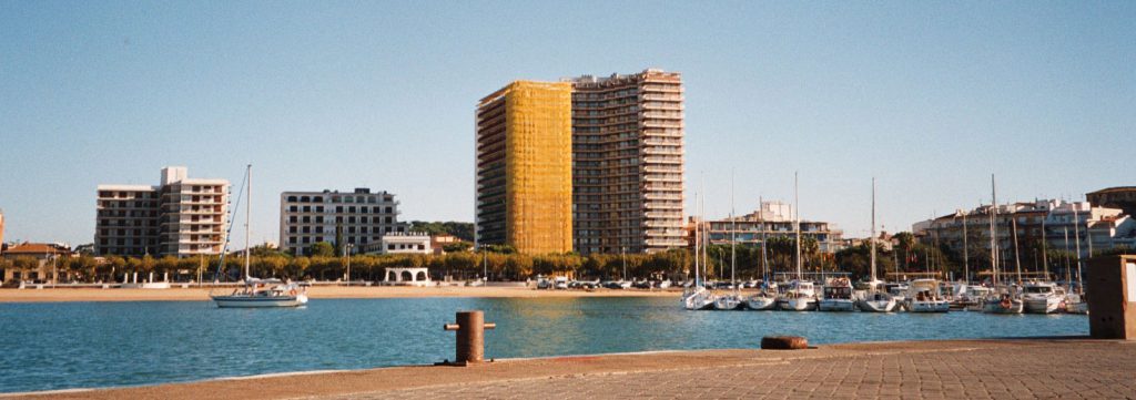 Pintura Façana - Rehabilitació del edifici Empordà de Palamós Girona-pintors