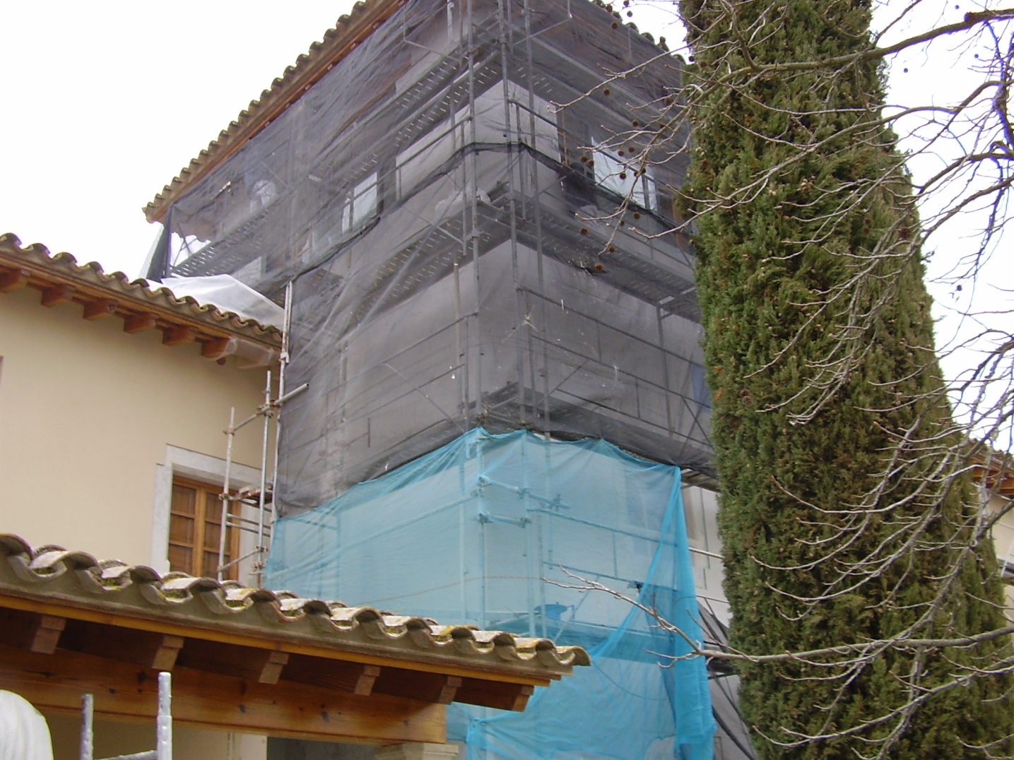 montaje de andamios para una buena rehabilitacion de fachada